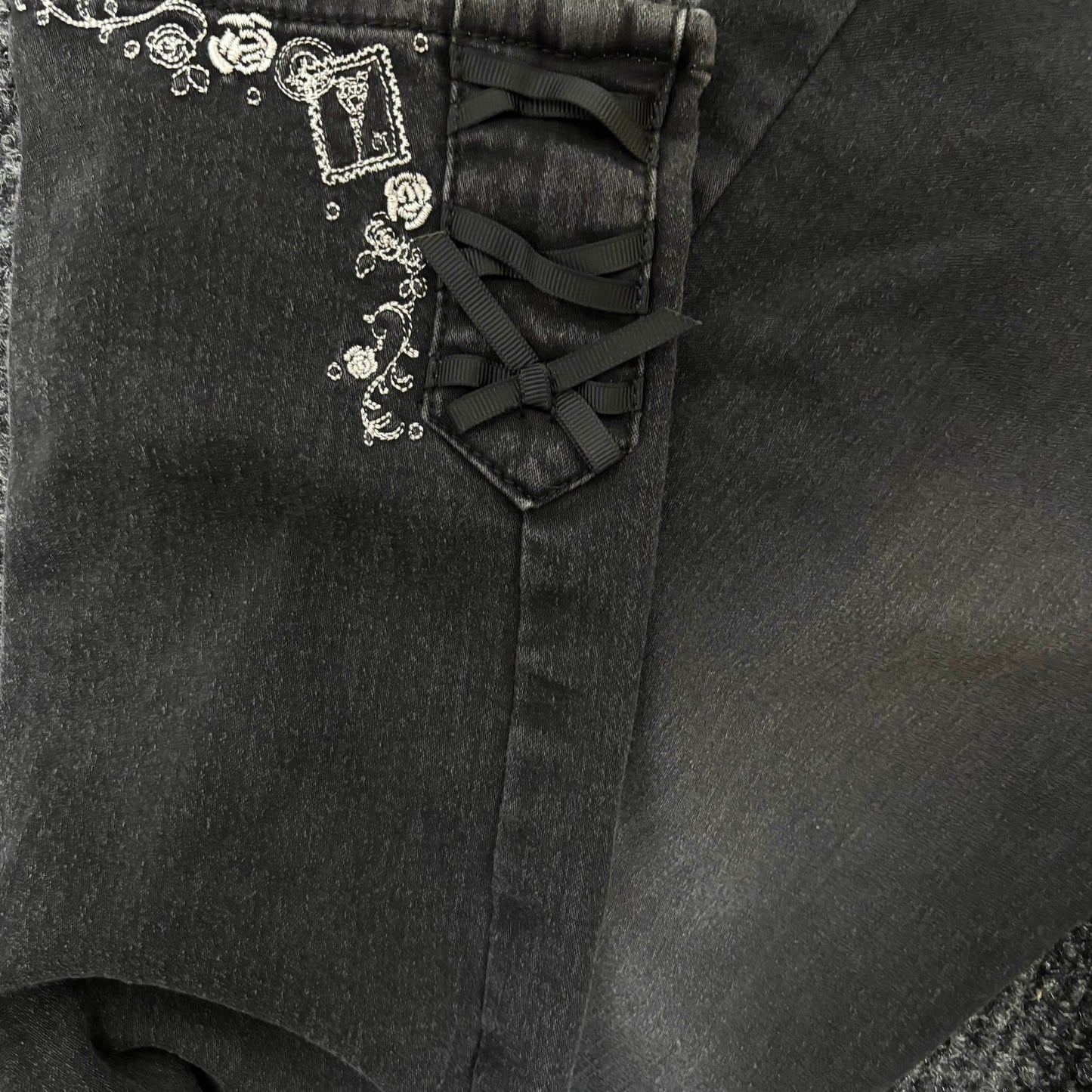 Japanese Brand 'Axes Femme' Black Dark Wash Embroidered Skinny Jeans [Secondhand]
