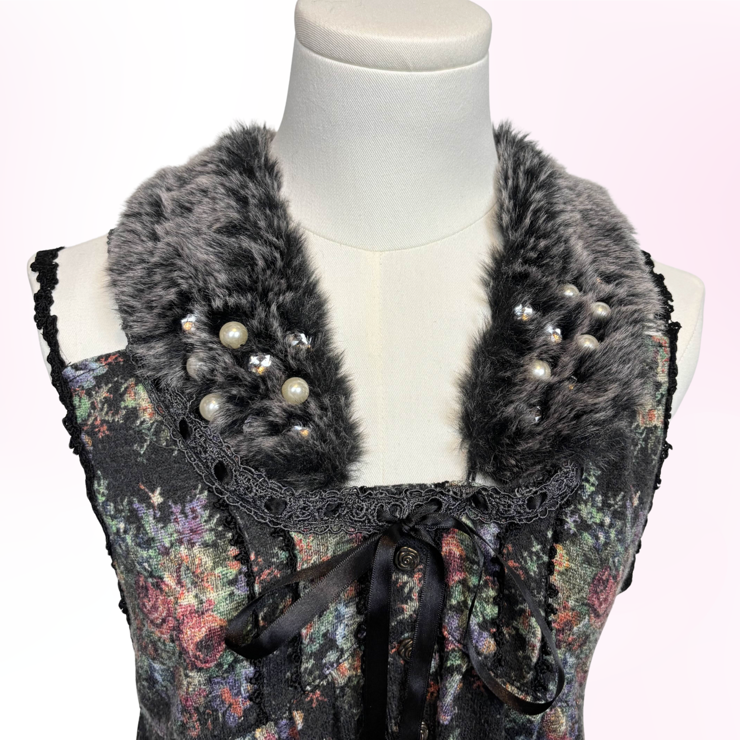 Japanese Brand 'Axes Femme' Dark Floral Fur Collar Tank Top [Secondhand]