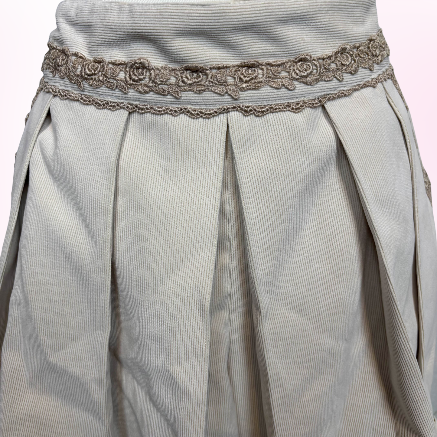 Japanese Brand Axes Femme Cream Pleated Culottes/Shorts [Secondhand]